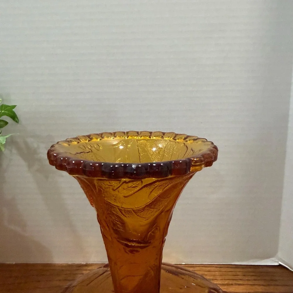 Indiana Glass maker diameter scalloped